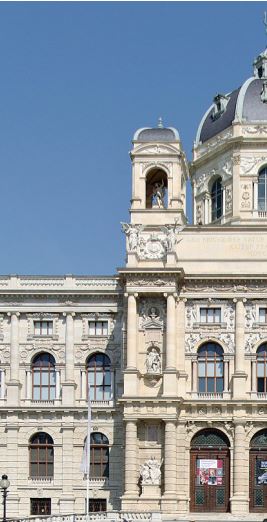 Naturhistorisches Museum Fassade vorne links